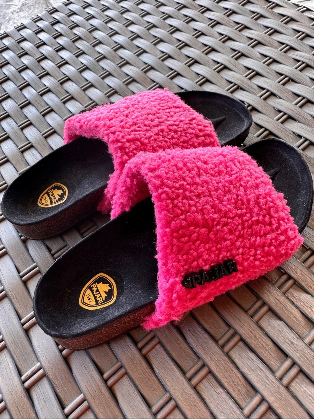 Pajar 1963 Pink Teddy Sherpa Slide Sandals Women’s Size 6